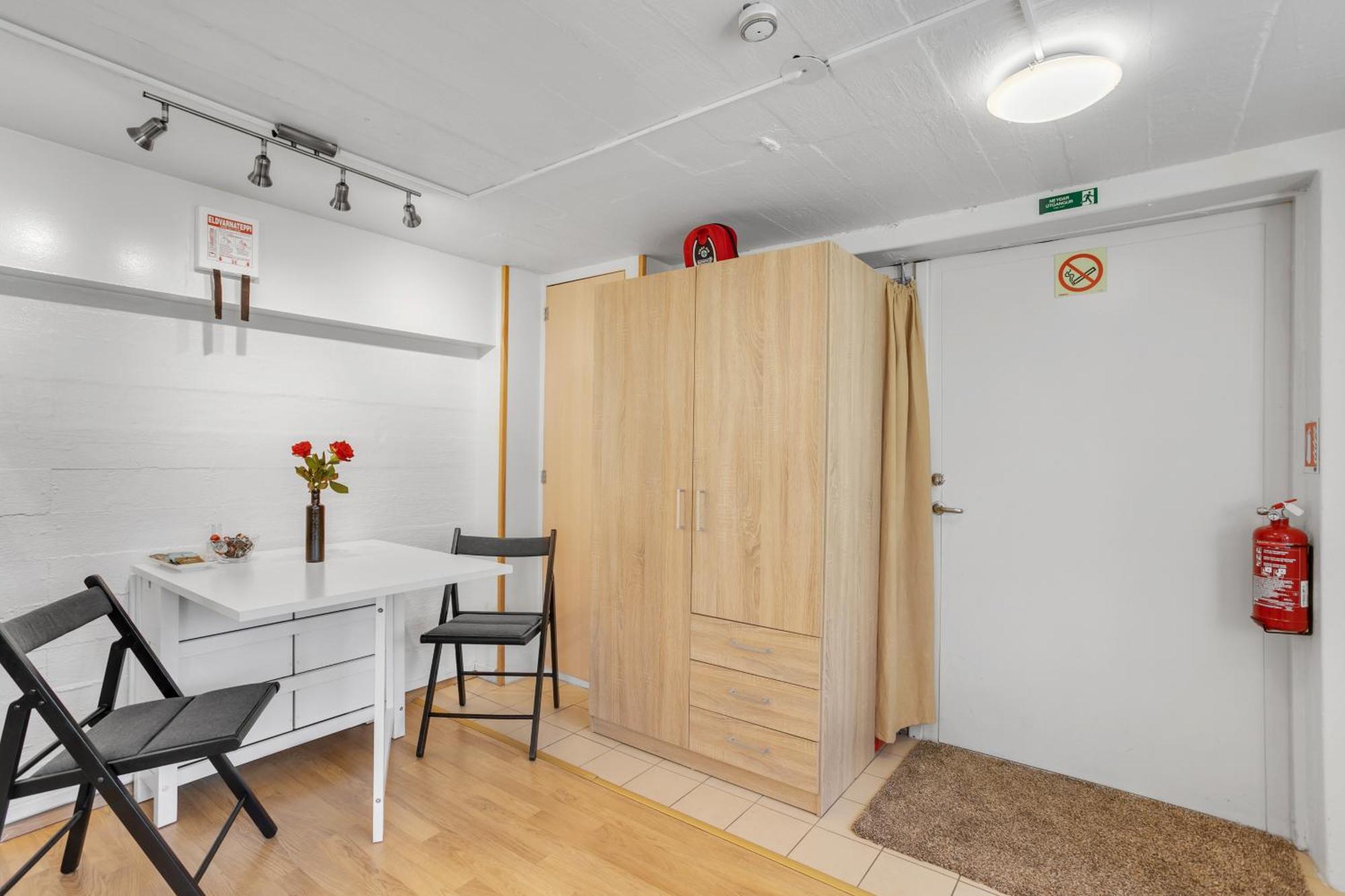 Lara Studio In Laugardalur Valley, Reykjavik Central Park And Botanical Garden, Private Entrance, Free Private Parking On Side Esterno foto