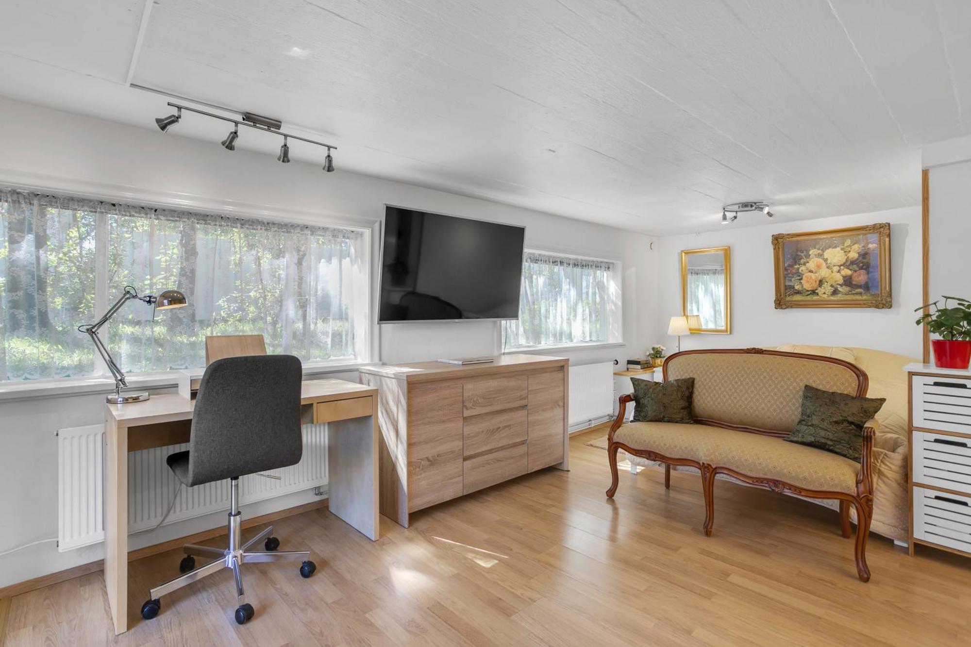 Lara Studio In Laugardalur Valley, Reykjavik Central Park And Botanical Garden, Private Entrance, Free Private Parking On Side Esterno foto